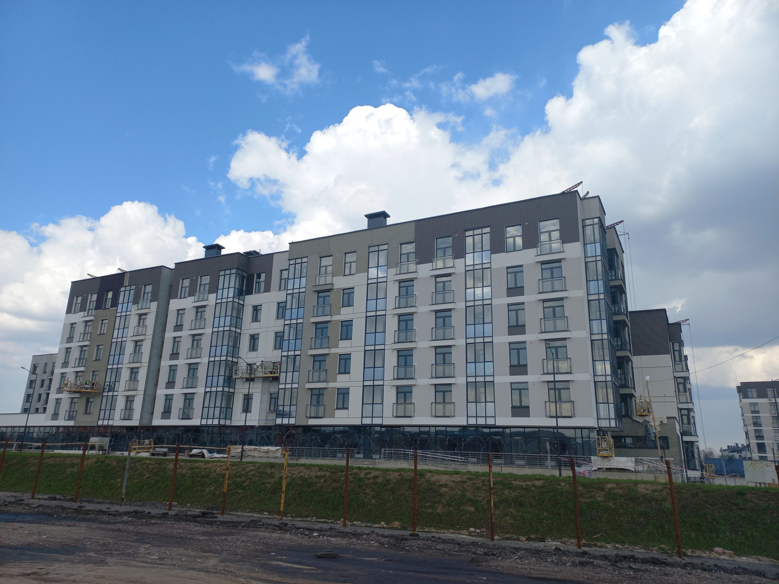 Оказали помощь в приемке квартир